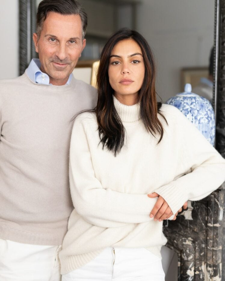 AK MC Pull à col roulé en pur cachemire écru pour femme